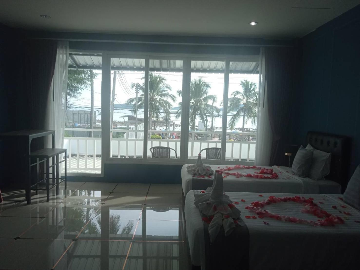 Panwa Beach Side Beachfront Phuket ภายนอก รูปภาพ