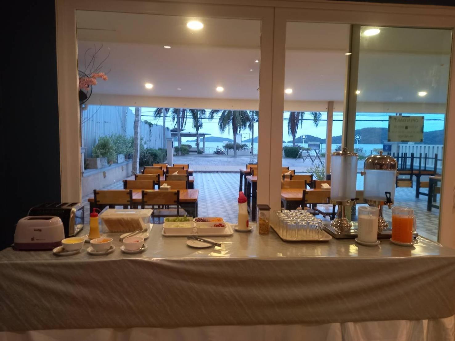 Panwa Beach Side Beachfront Phuket ภายนอก รูปภาพ